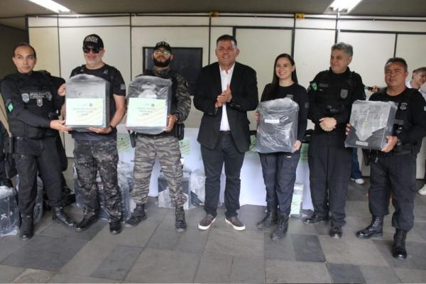 Sejus conclui entrega de fardamentos aos policiais das 17 unidades penais do Piauí