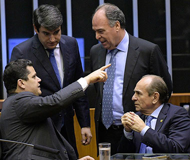 Congresso aprova empréstimo para garantir benefícios sociais