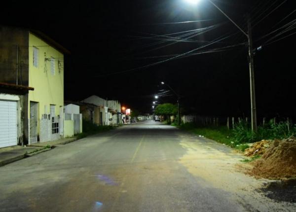 Prefeitura implanta quase 2.500 luminárias de led e contribui com a segurança pública de Floriano