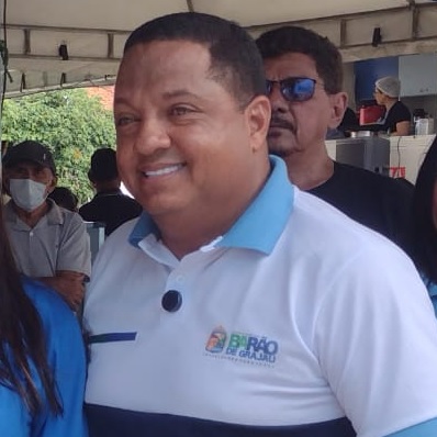 Vice-prefeito Antônio Carlos celebra reinauguração do CRAS e entrega de carrinhos do Mais Renda