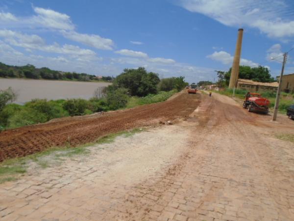 Joel Rodrigues e o Secret&aacute;rio de Estado dos Transportes visitam obras de 12 milh&otilde;es em Floriano.(Imagem:FlorianoNews)