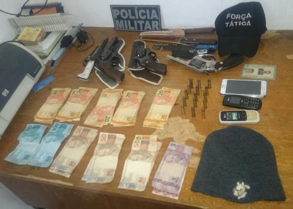 PM apreende R$ 3,5 mil e prende três pessoas em Patos do Piauí