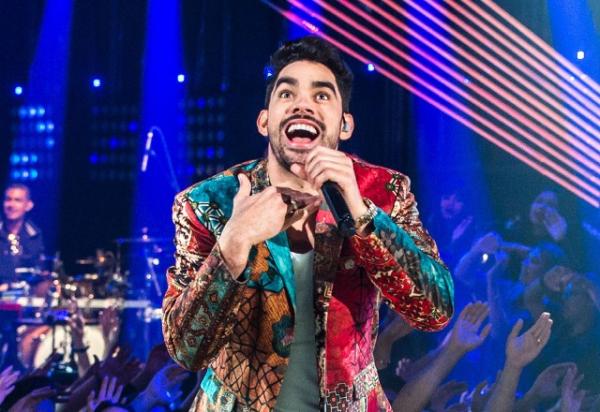 Gabriel Diniz canta em grava&ccedil;&atilde;o do programa 