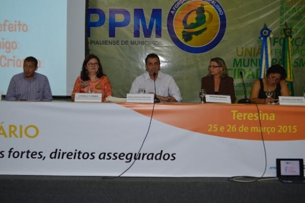 Gilberto Júnior abre Seminário