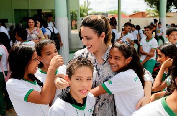 Seduc dará bolsa de R$ 1500 para estudante não abandonar escola no Piauí
