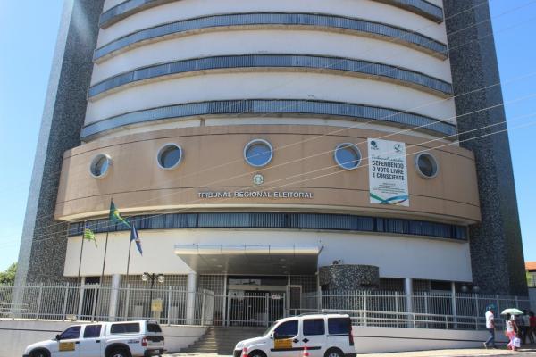 Prefeito e vice são cassados após investigação de compra de votos com recursos do Fundeb no Piauí