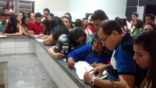 Público registra Boletim de Ocorrência após cancelamento de show em Floriano