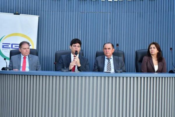 Servidores da Prefeitura de Floriano participam de semin&aacute;rio do TCE-PI(Imagem:Secom)