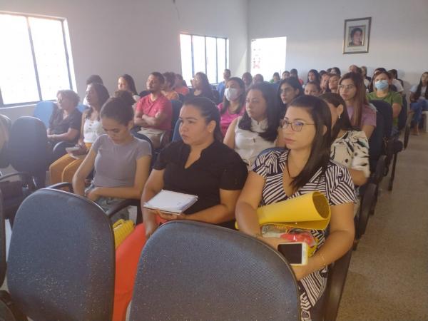 Capacita&ccedil;&atilde;o na &aacute;rea de imuniza&ccedil;&atilde;o em Floriano refor&ccedil;a compromisso com a sa&uacute;de.(Imagem:FlorianoNews)