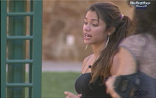 Maria discute com Adriana