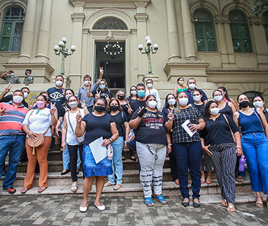 Enfermeiros protestam por corte na insalubridade do setor Covid