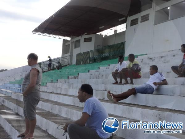 Flamengo-PI treina no Est&aacute;dio Tiber&atilde;o para enfrentar Atl&eacute;tico-GO.(Imagem:FlorianoNews)