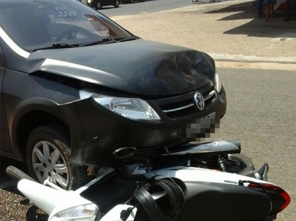 Mulher morre depois de moto ser arrastada por quase 10 metros no PI