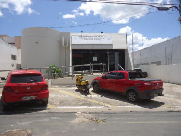 Homem é preso em Floriano após matar cachorro a tiros em Arraial