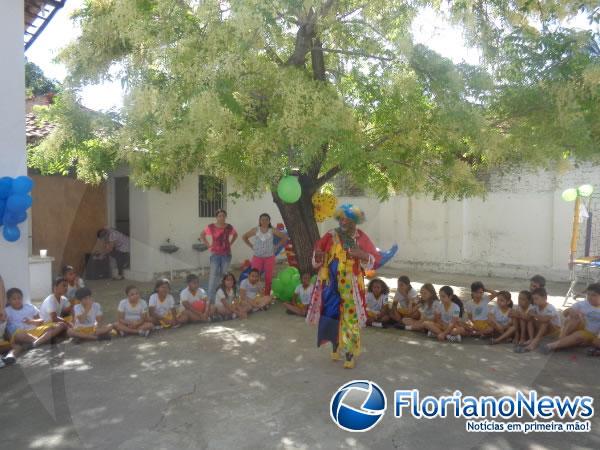 Escola Mega de Floriano realiza manh&atilde; recreativa para alunos.(Imagem:FlorianoNews)
