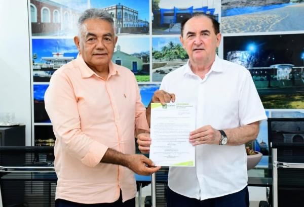 Prefeito Antônio Reis anuncia Ribamar Amarante como novo Superintendente de Trânsito de Floriano