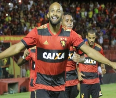 Vasco obtém empréstimo de Fellipe Bastos com o Corinthians