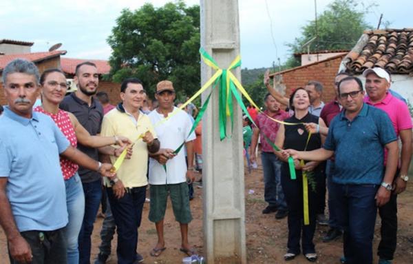 Inauguração de rede de energia no Piauí é alvo de críticas na internet