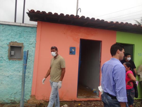 Mulher &eacute; encontrada morta dentro de casa em Floriano.(Imagem:FlorianoNews)
