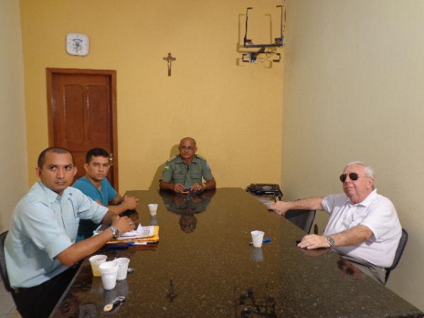 Em reunião autoridades debateram irregularidades no trânsito de Floriano