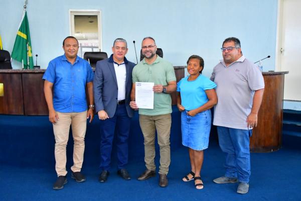  Poder Legislativo de Floriano recebe organiza&ccedil;&atilde;o assistencial para reuni&atilde;o.(Imagem:CMF)
