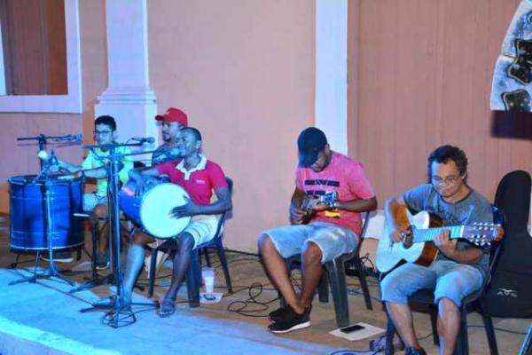 Grupo Simplicidade movimenta 9ª edição do Fim de Tarde em Floriano