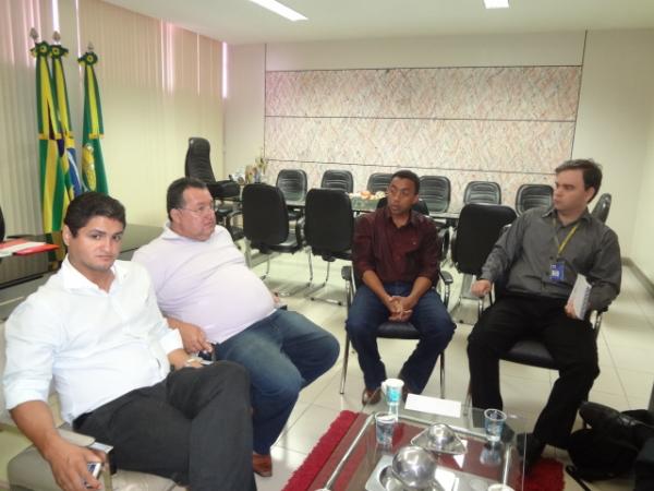 Superintendente do Banco do Brasil visita Floriano