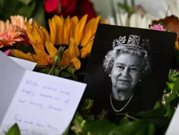 Fim de um reinado: Rainha Elizabeth II é sepultada no castelo de Windsor