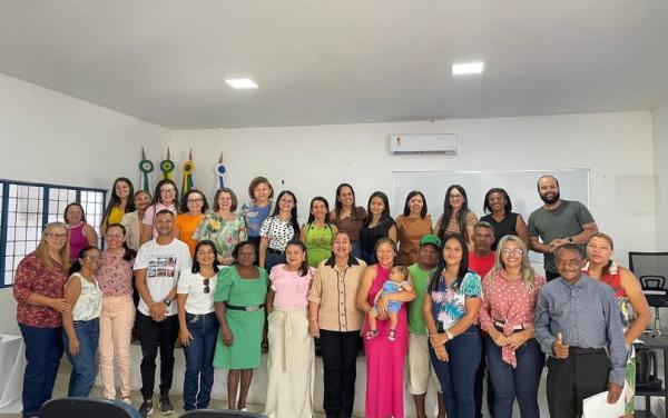 Floriano dá início ao Programa Brasil Alfabetizado com foco na inclusão e cidadania