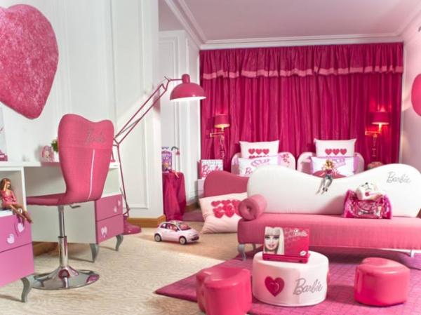 Os dois quartos s&atilde;o totalmente na cor rosa (Imagem:Fran&ccedil;ois Fleury/Hotel Plaza Ath&eacute;n&eacute;e Paris )
