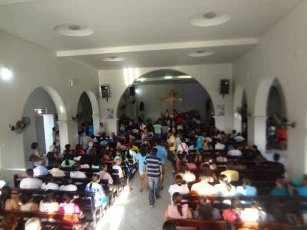 S&iacute;mbolos da Jornada Mundial da Juventude foram recebidos com festa pelos cat&oacute;licos.(Imagem:FlorianoNews)