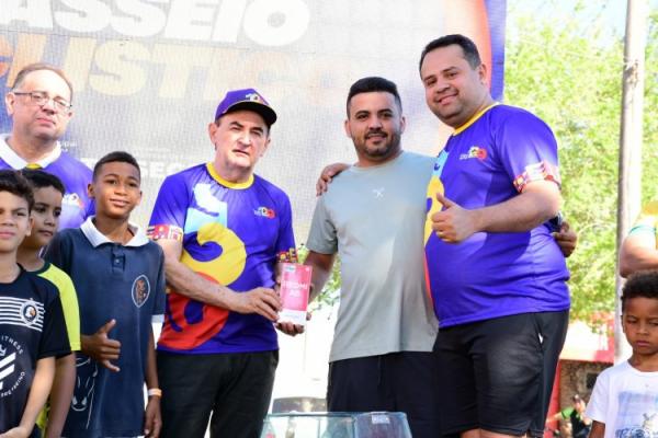 129 anos: Passeio cicl&iacute;stico re&uacute;ne cerca de 1.500 participantes nas comemora&ccedil;&otilde;es do anivers&aacute;rio de Floriano(Imagem:Secom)