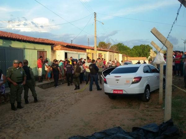 Taxista &eacute; assassinado na Zona Norte.(Imagem:Ellyo Teixeira / G1)