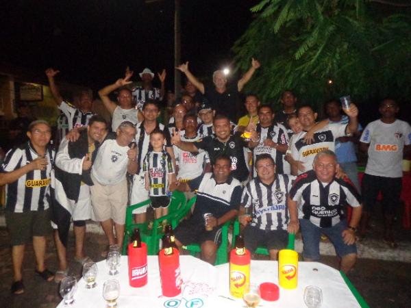 Torcedores florianenses do Botafogo comemoraram título de Campeão Carioca