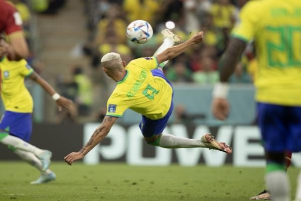 Richarlison e Neymar concorrem a gol mais bonito da Copa; veja concorrentes
