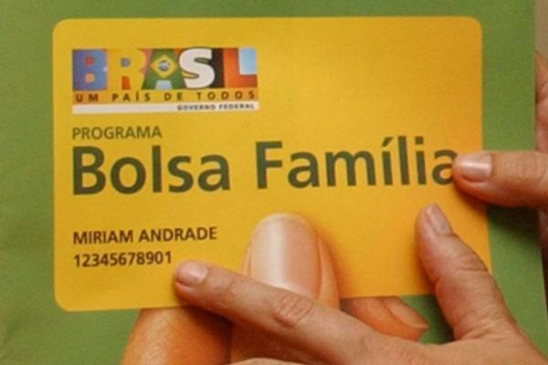 Registro de frequência escolar de alunos deve ser feito até o dia 27
