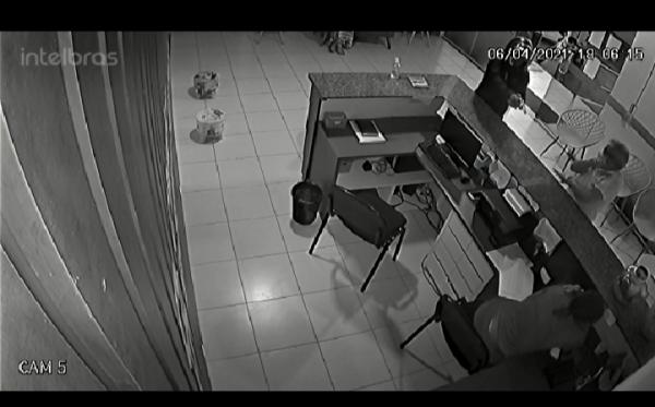 Jovem &eacute; alvejada por disparos de arma de fogo em Floriano(Imagem:Reprodu&ccedil;&atilde;o)