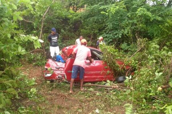 Empresária florianense morre em acidente na BR-230(Imagem:Cleto Rodrigues)