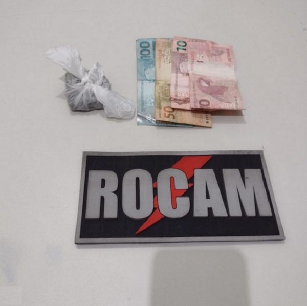 Menor é capturado pela Polícia Militar com drogas e dinheiro no centro de Floriano