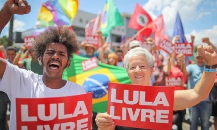 Campanha Lula Livre passa por ajuste e quer organizar oposição a Bolsonaro