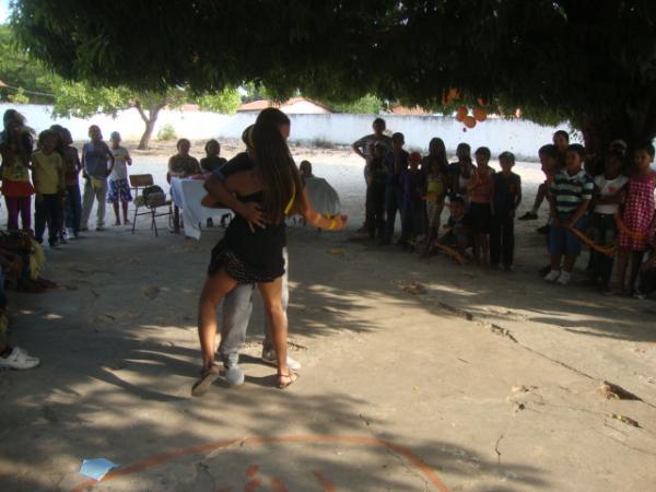 Concurso de dan&ccedil;a na gincana da escola(Imagem:reda&ccedil;&atilde;o)