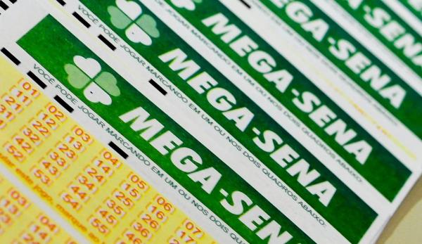 Mega-Sena acumula de novo, e prêmio vai a R$ 200 milhões; veja números!