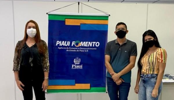 Carlete Freitas recebe o presidente da Obra Kolping de Pimenteiras.(Imagem:Divulga&ccedil;&atilde;o)