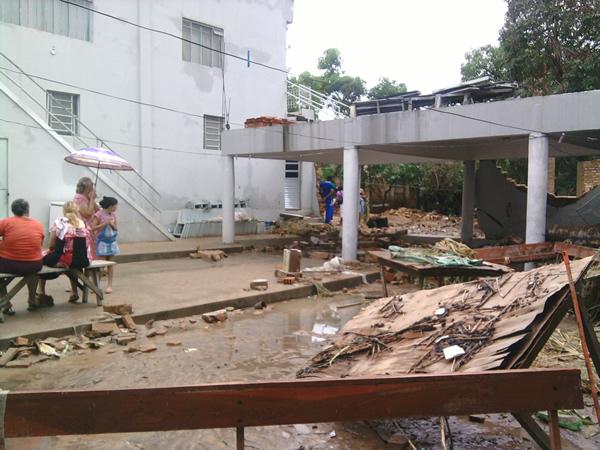 Chuva causa destrui&ccedil;&atilde;o em Floriano (Imagem:Reda&ccedil;&atilde;o)