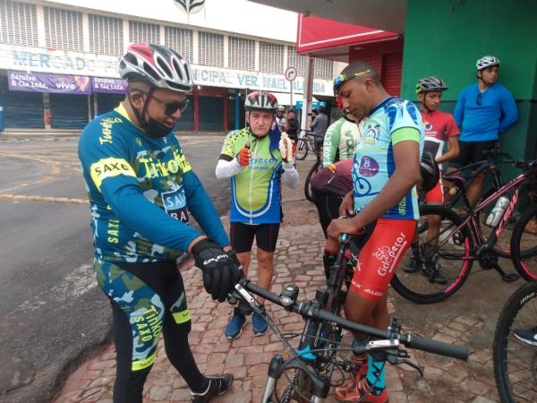 Ciclistas realizam confraterniza&ccedil;&atilde;o com caf&eacute; da manh&atilde; e passeio cicl&iacute;stico(Imagem:FlorianoNews)
