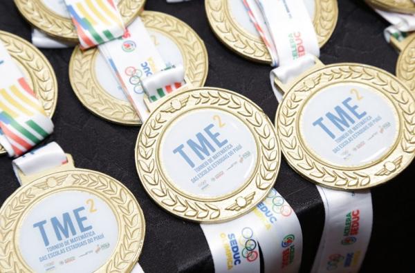 Seduc premia 200 estudantes no Torneio de Matemática com medalhas e bolsas de incentivo nesta quinta