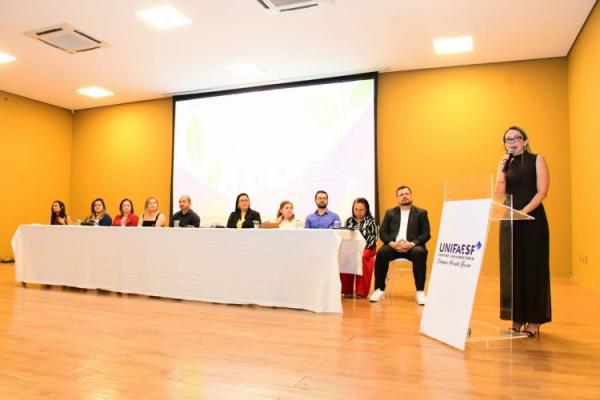 Prefeitura de Floriano realiza I Simpósio Interdisciplinar em Saúde Mental e fortalece rede de atenção psicossocial.(Imagem:Secom)