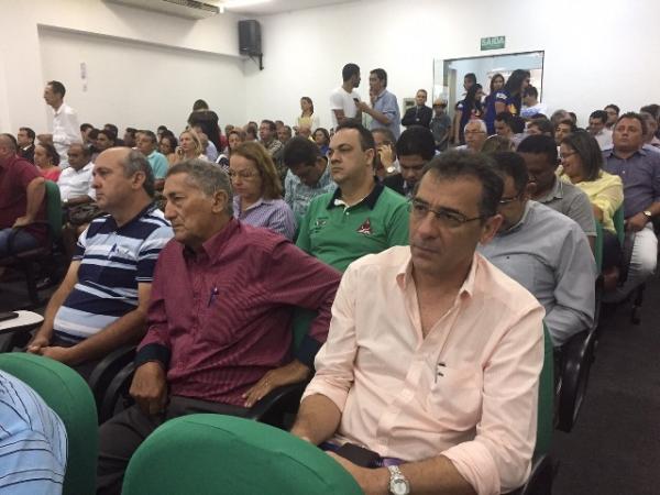 Gilberto Júnior participa de encontro com bancada federal na APPM
