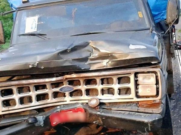 Idoso morre em colisão frontal entre moto e caminhonete no interior do PI