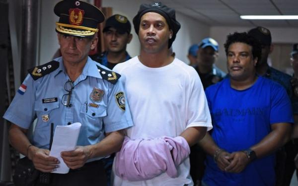 Caso Ronaldinho: empresária pagou U$ 18 mil por documentos falsos